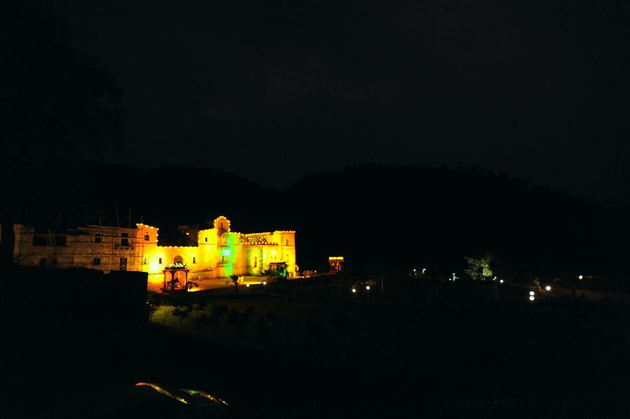 Hotel Ram Bihari Palace Alwar Exterior foto